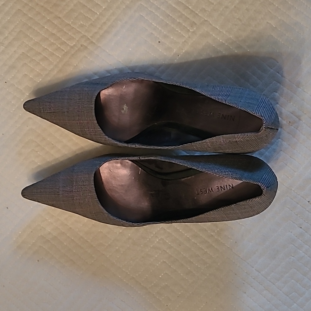 Nine West Women's Gray Plaid Pointed-Toe Pumps - Picture 4 of 7